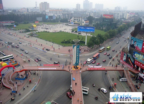 人民廣場(chǎng).jpg