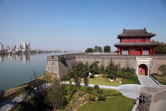 襄陽(yáng)古城.jpg