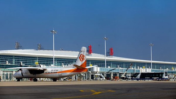 襄陽(yáng)機(jī)場(chǎng).jpg